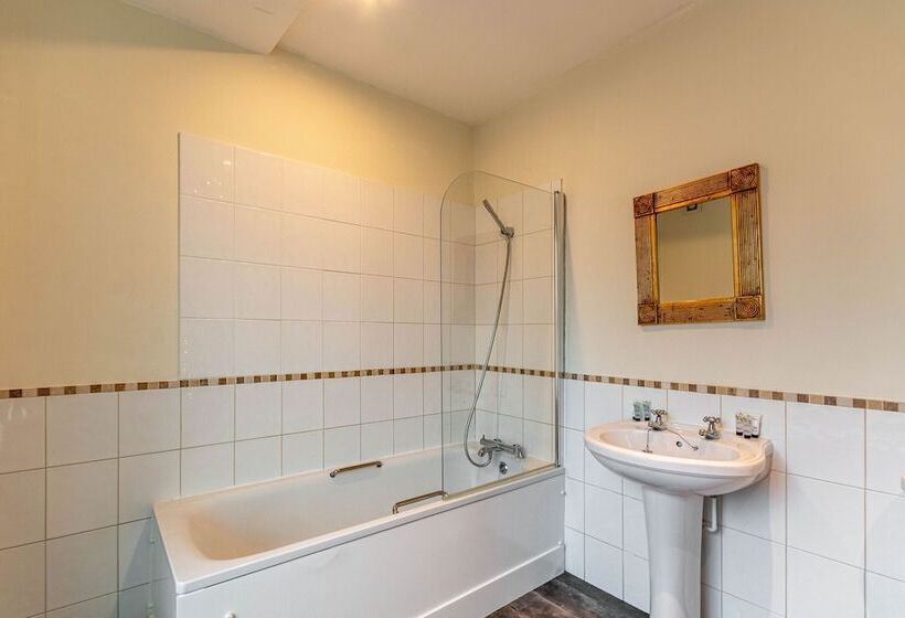 민박 Hewitt S Restaurant & Rooms