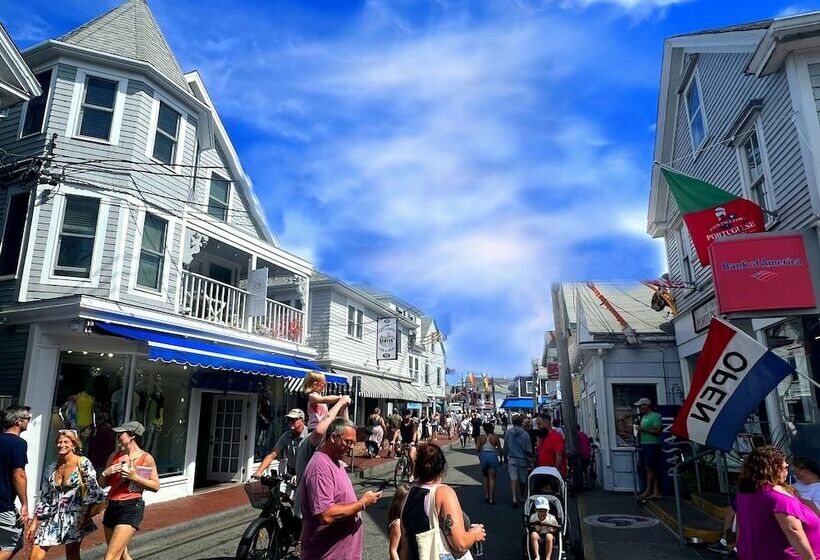 민박 Lotus Provincetown