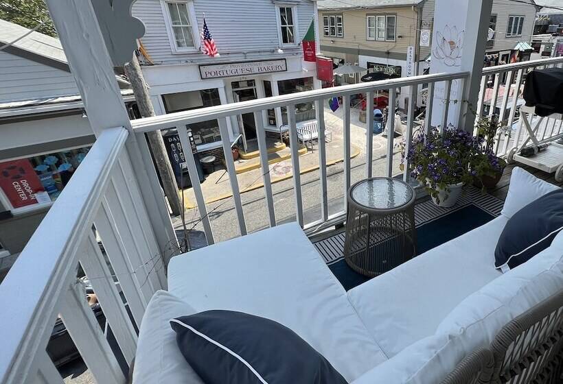 민박 Lotus Provincetown