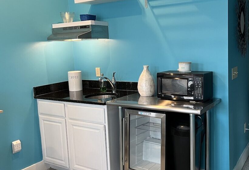 민박 Lotus Provincetown