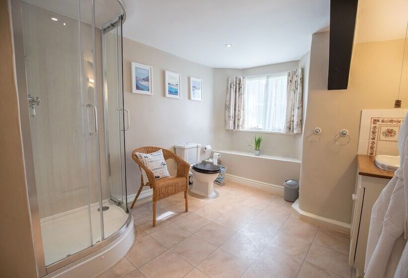 ベッドアンドブレックファースト Mennabroom