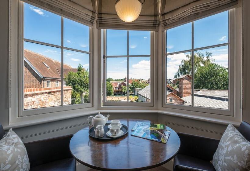 민박 One Holyrood Hotel & Cafe