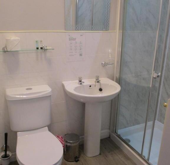 住宿加早餐 Sefton Lodge Seafront ,panoramic Sea View Ensuite Balconys Available, Guest Garden