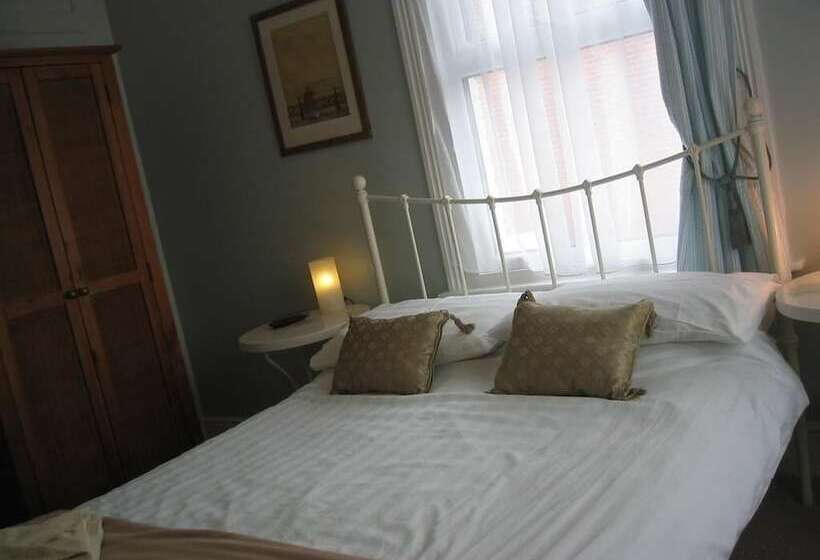 تختخواب و صبحانه The Beeches