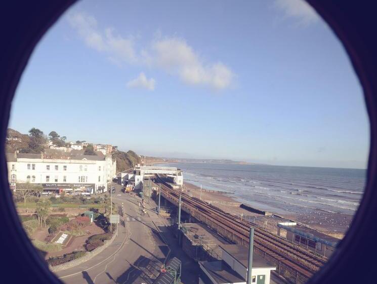 تختخواب و صبحانه The Blenheim