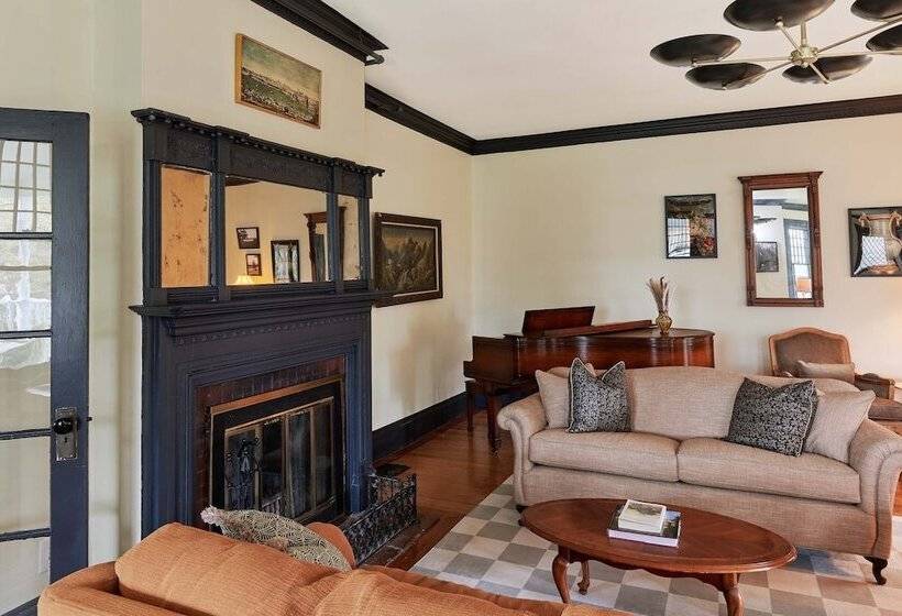 مبيت وإفطار The Constance, The Whitlock, & The Dewey By The Lenox Collection