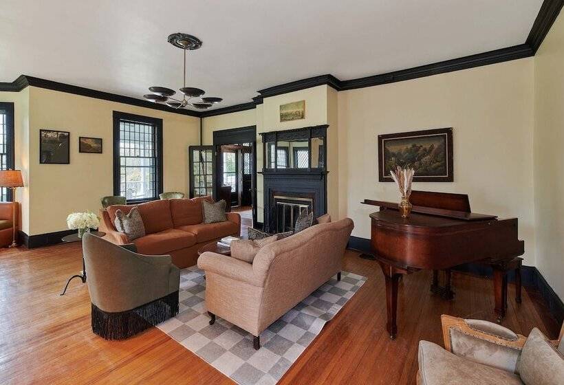 مبيت وإفطار The Constance, The Whitlock, & The Dewey By The Lenox Collection