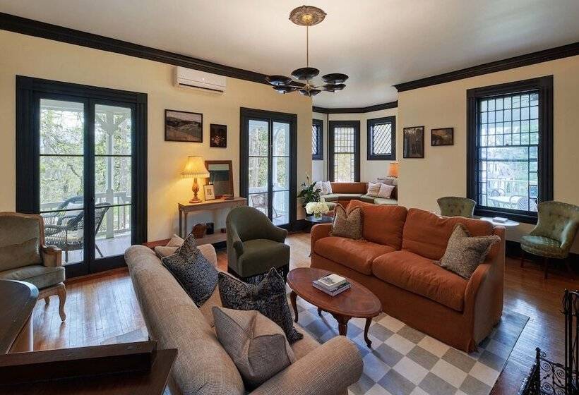 مبيت وإفطار The Constance, The Whitlock, & The Dewey By The Lenox Collection