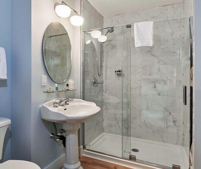 تختخواب و صبحانه The Constance, The Whitlock, & The Dewey By The Lenox Collection