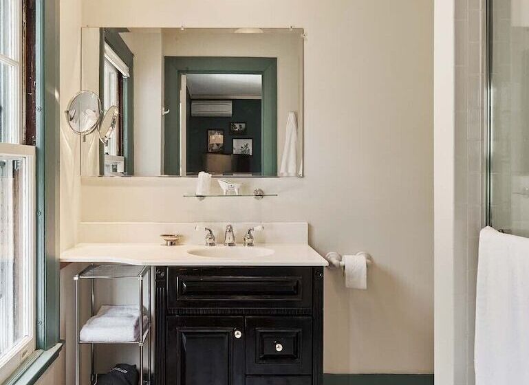 مبيت وإفطار The Constance, The Whitlock, & The Dewey By The Lenox Collection