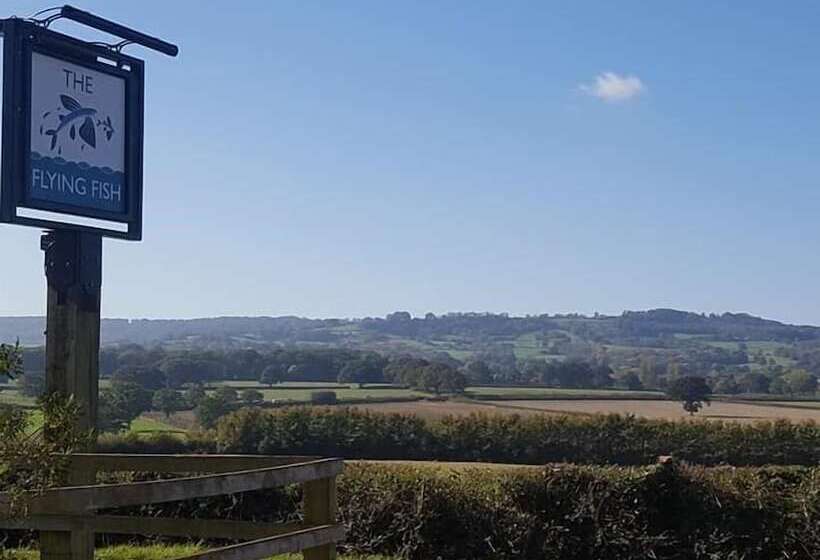 مبيت وإفطار The Flying Fish Stables