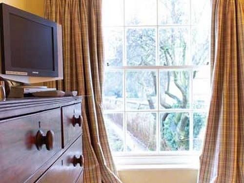 住宿加早餐  The Salutation