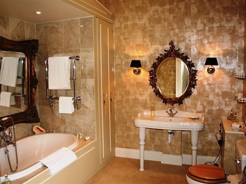 住宿加早餐  The Salutation