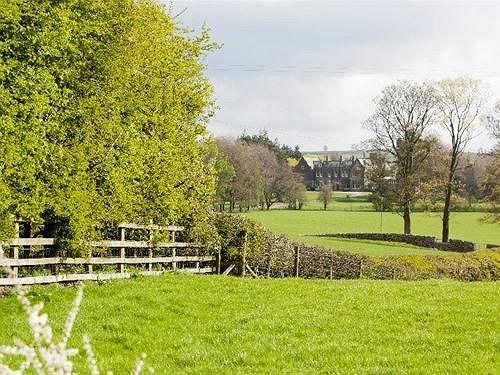 مبيت وإفطار Two Acres