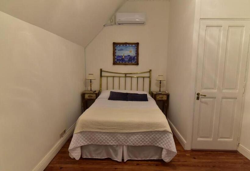 مبيت وإفطار Villa Victoria Lodge