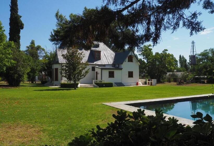 مبيت وإفطار Villa Victoria Lodge