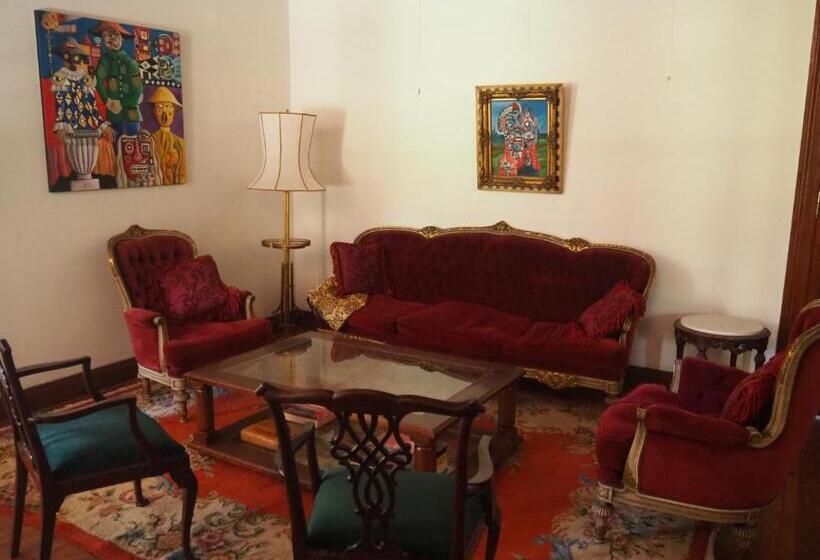 مبيت وإفطار Villa Victoria Lodge