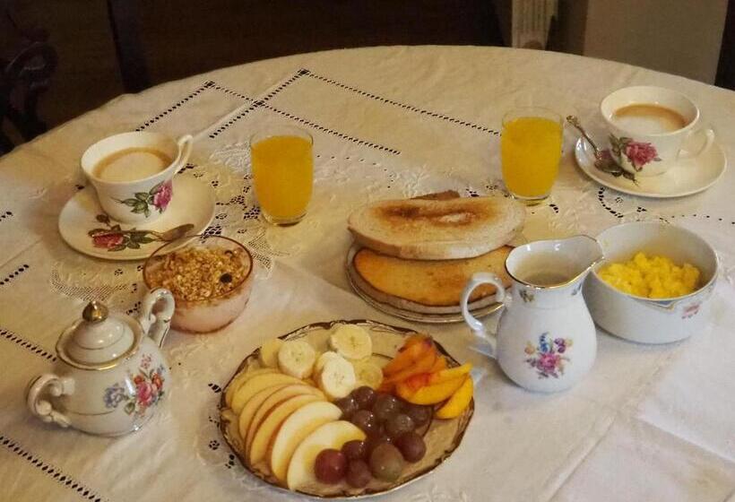 مبيت وإفطار Villa Victoria Lodge