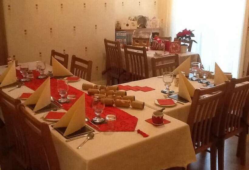 مبيت وإفطار Waverley Guest House