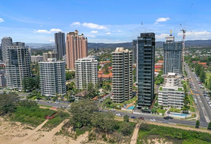 Boulevard North Holiday Apartments