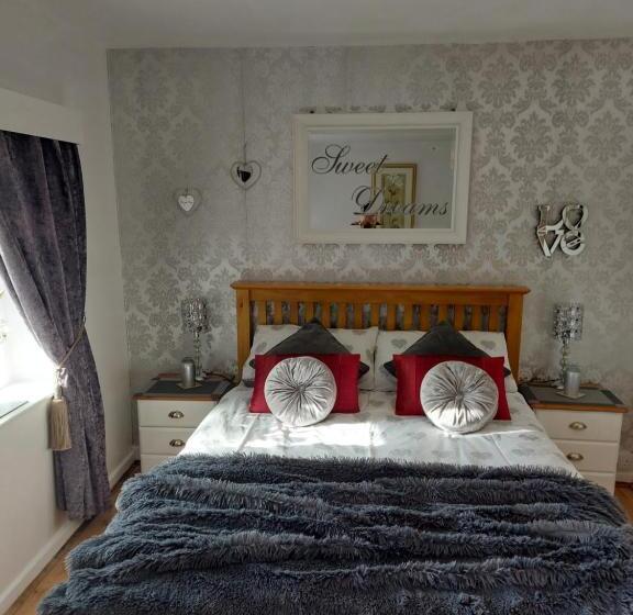 Broadlea Of Robgill Country Cottage & Bed And Breakfast