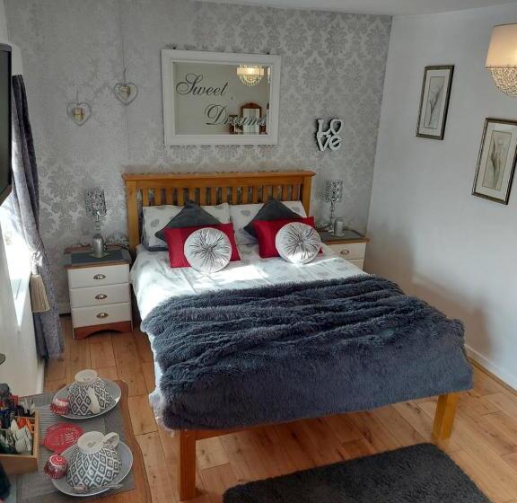 Broadlea Of Robgill Country Cottage & Bed And Breakfast