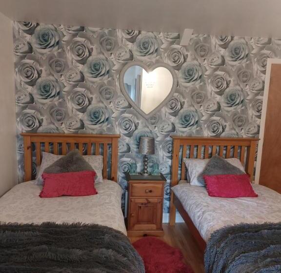 Broadlea Of Robgill Country Cottage & Bed And Breakfast