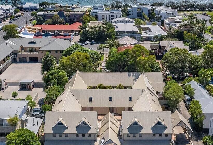 Byron Central Apartments