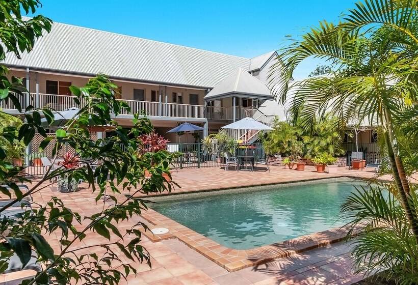 Byron Central Apartments