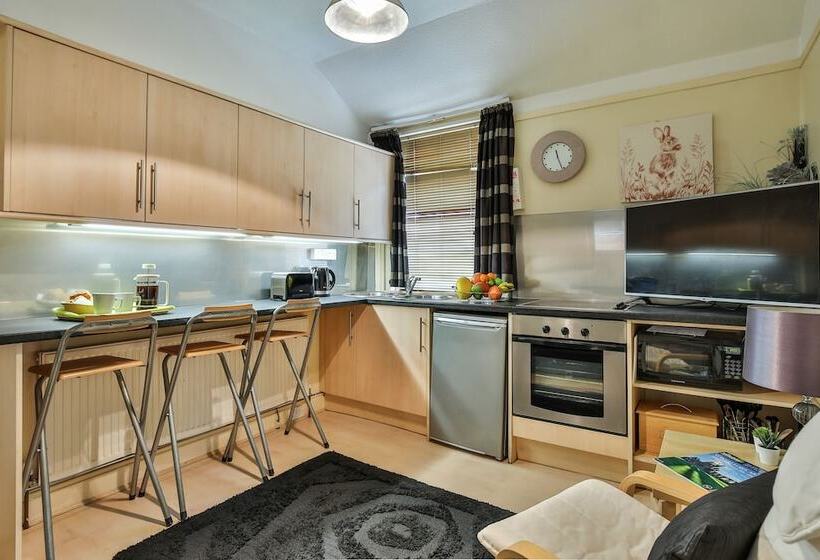 Chomley Holiday Flats