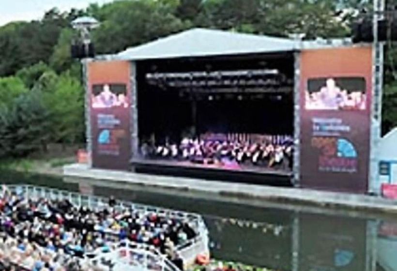 Chomley Holiday Flats