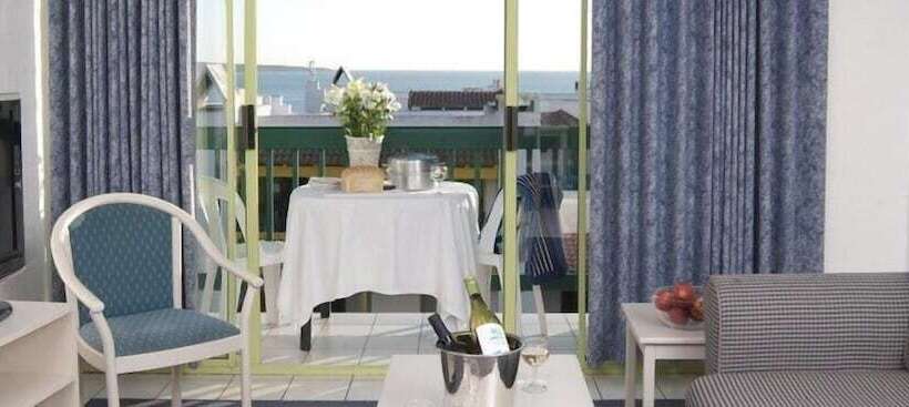 Club Mykonos Athenian Cascades