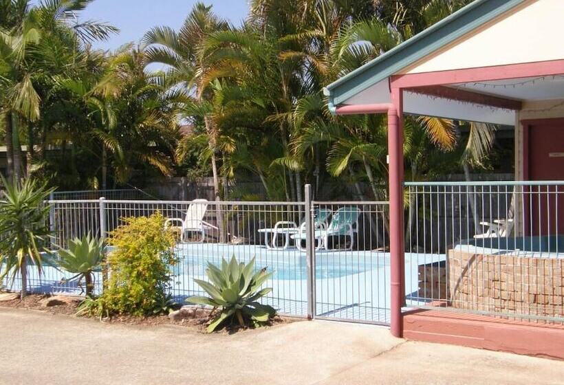 Dolphin Sands Holiday Villas