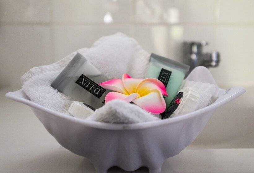 Dolphin Sands Holiday Villas