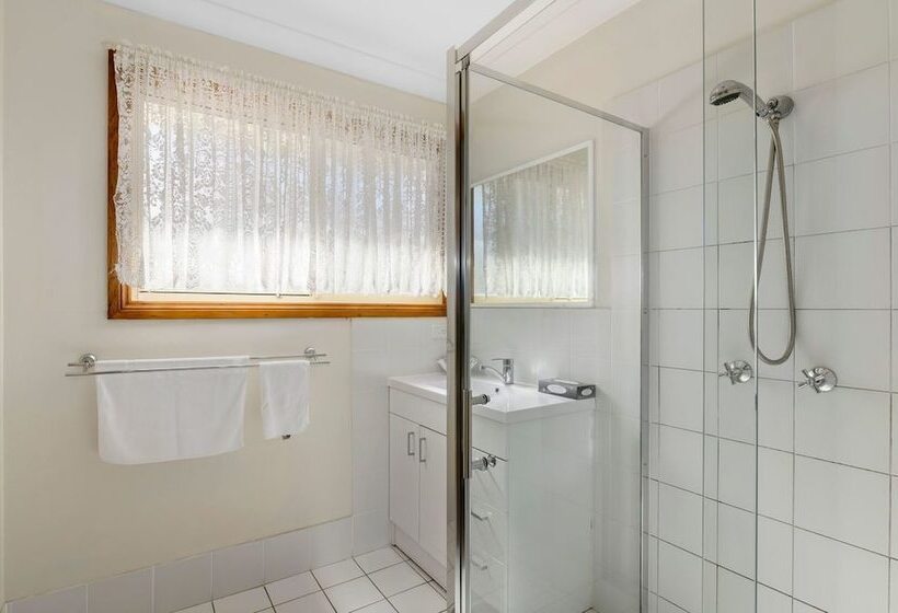 Dolphin Sands Holiday Villas