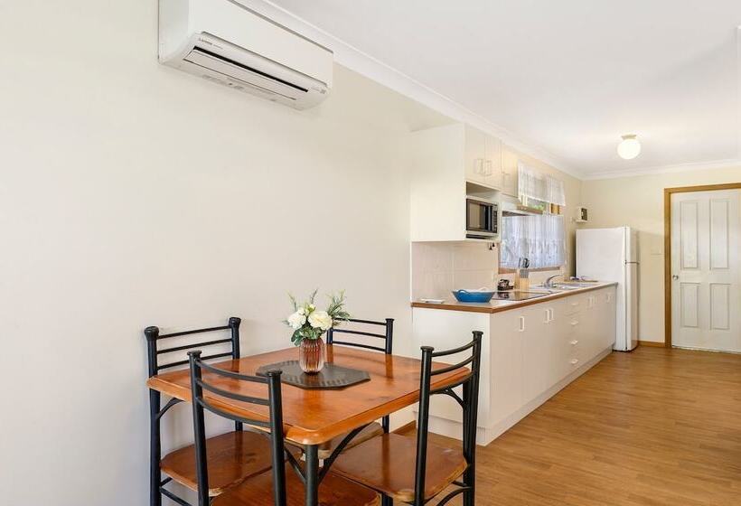 Dolphin Sands Holiday Villas