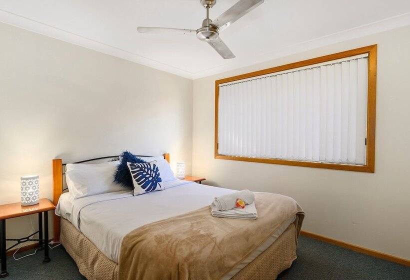 Dolphin Sands Holiday Villas