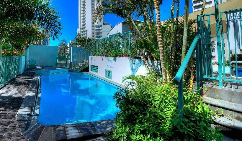 Emerald Sands Holiday Apartments