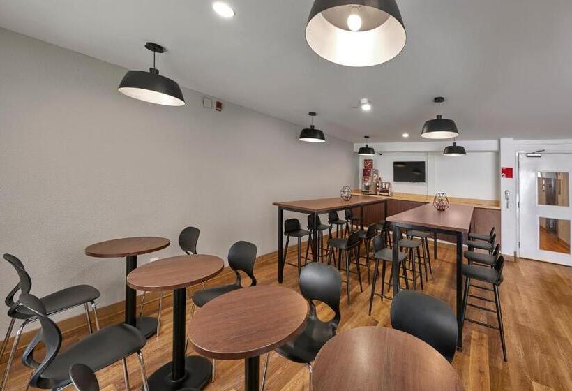 Extended Suites Monterrey Aeropuerto