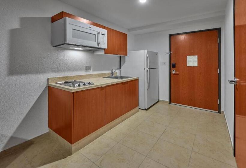 Extended Suites Monterrey Aeropuerto