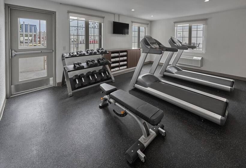 Extended Suites Monterrey Aeropuerto