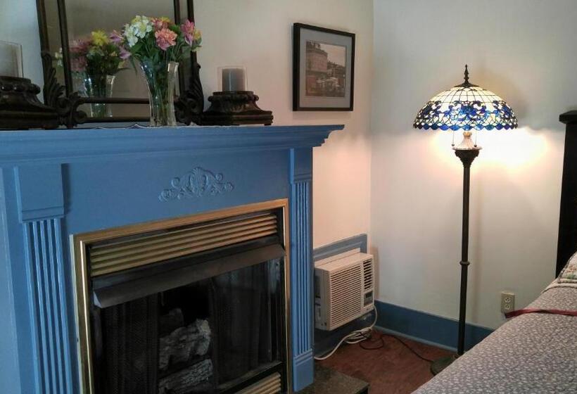 Hidden Springs Bed And Breakfast