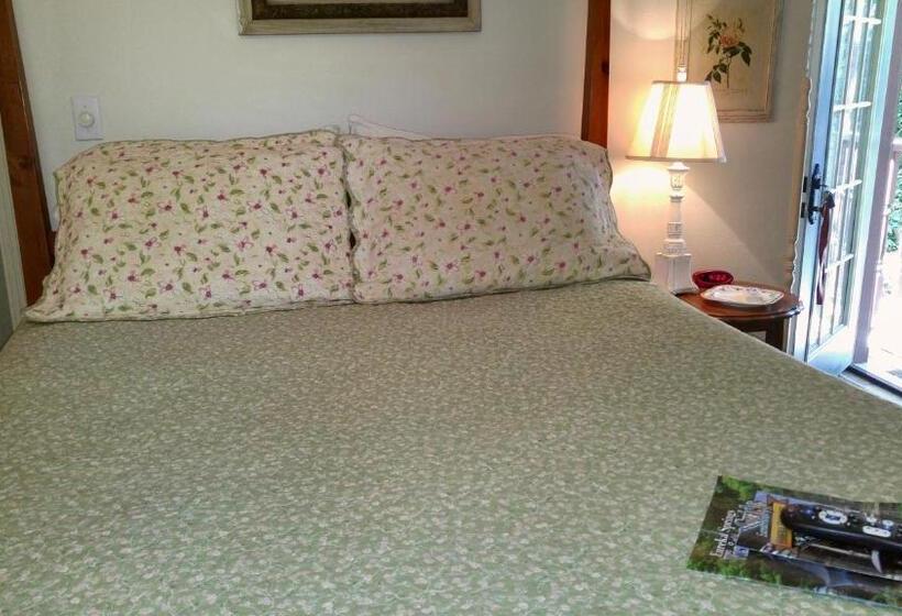 Hidden Springs Bed And Breakfast