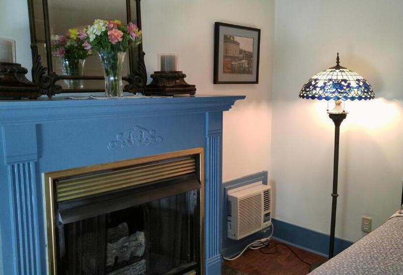 Hidden Springs Bed And Breakfast