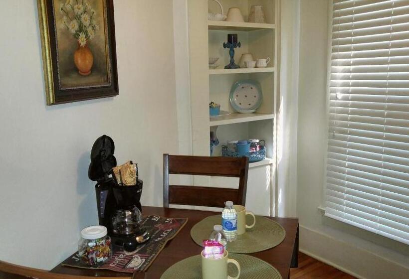 Hidden Springs Bed And Breakfast