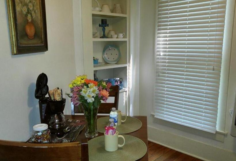 Hidden Springs Bed And Breakfast