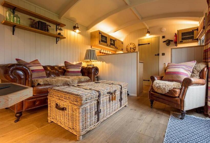 Holly Lodge Boutique B&b