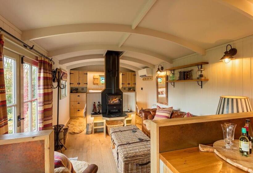 Holly Lodge Boutique B&b