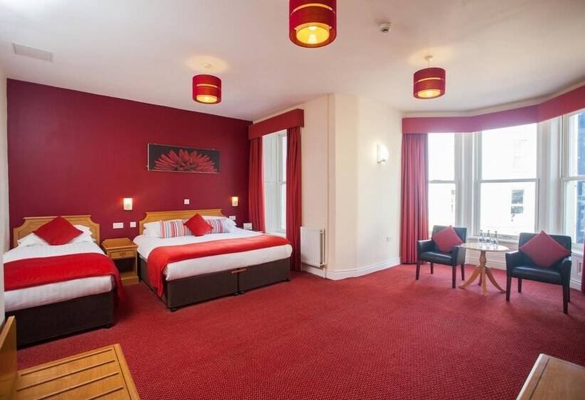 Отель Portrush Adelphi