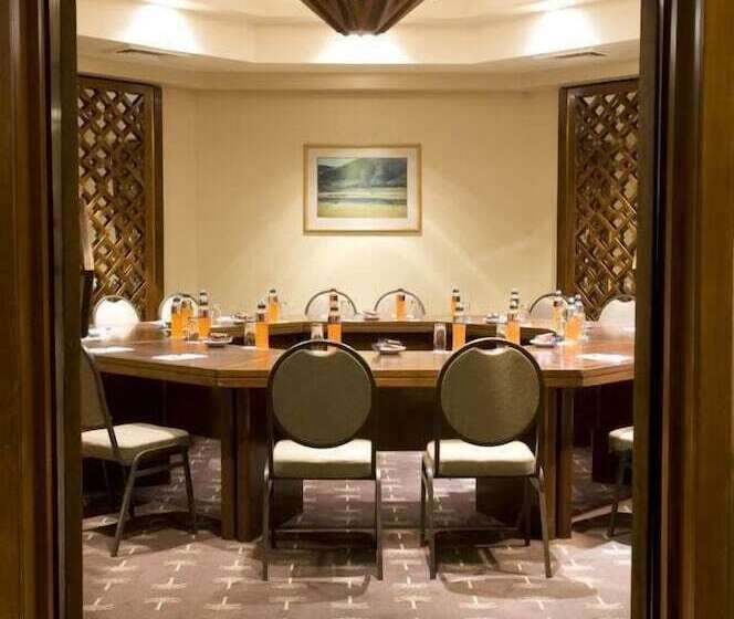 ホテル Black Mountain Leisure & Conference